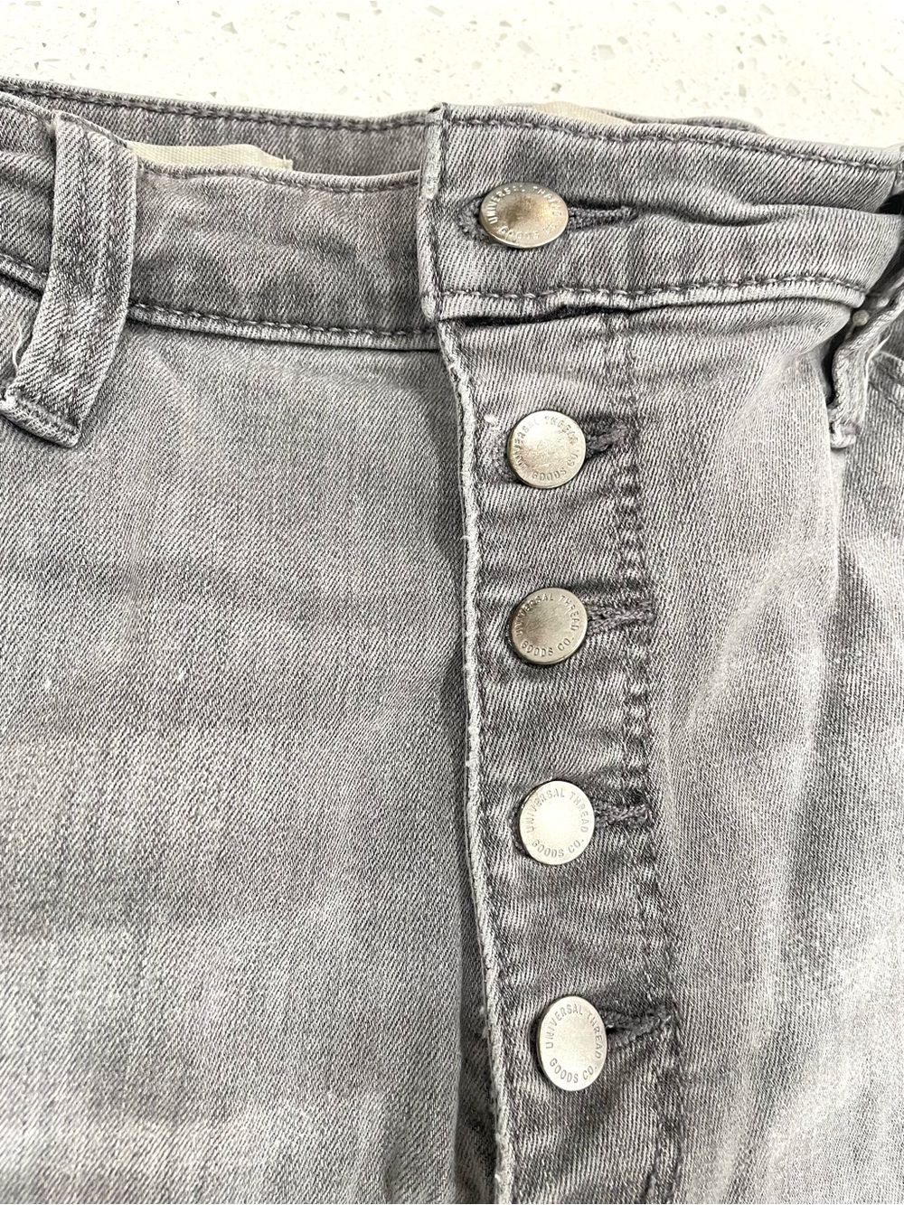 Universal Thread Gray High-Rise Button-Fly Cropped Jeans - Picture 2 of 3